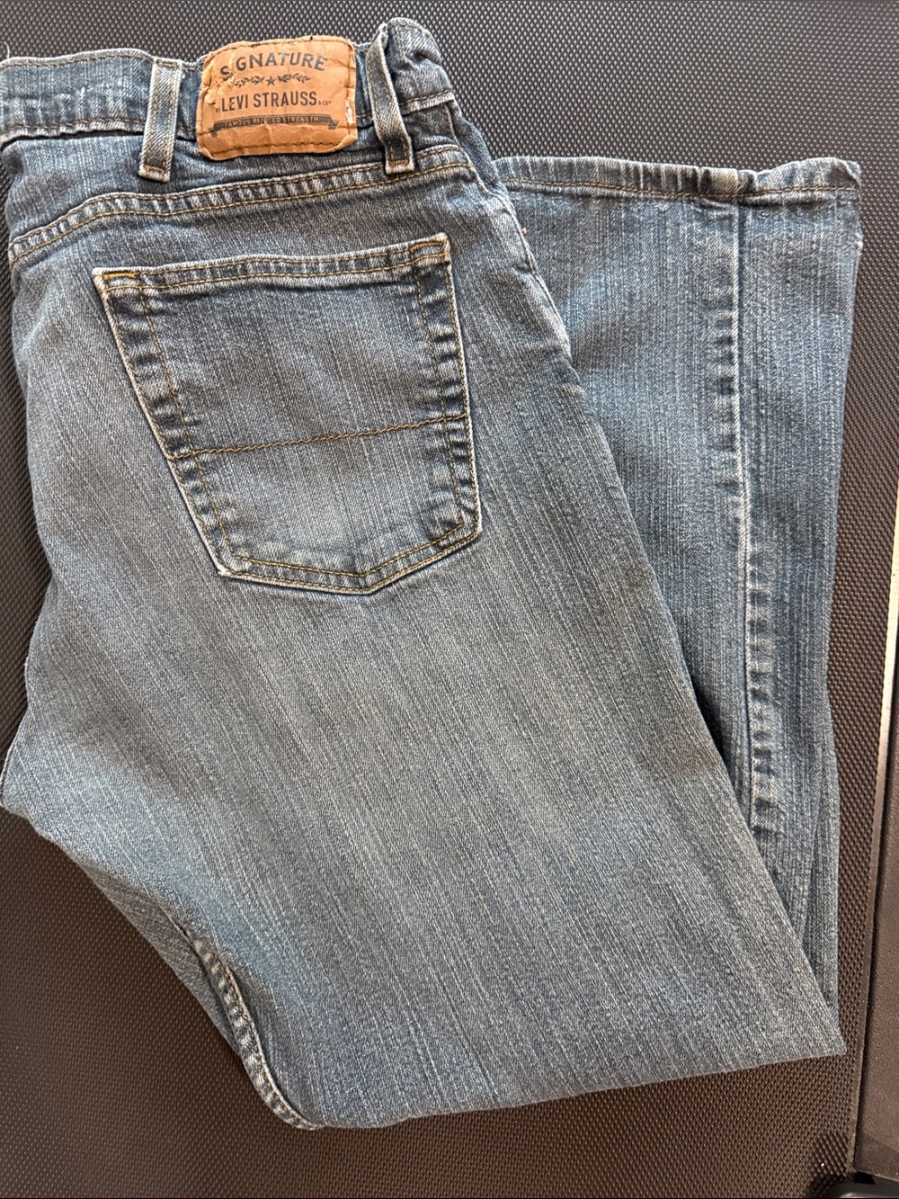 Men's Levi's Relaxed Fit  Light Blue Signature Straight Jeans  38x30